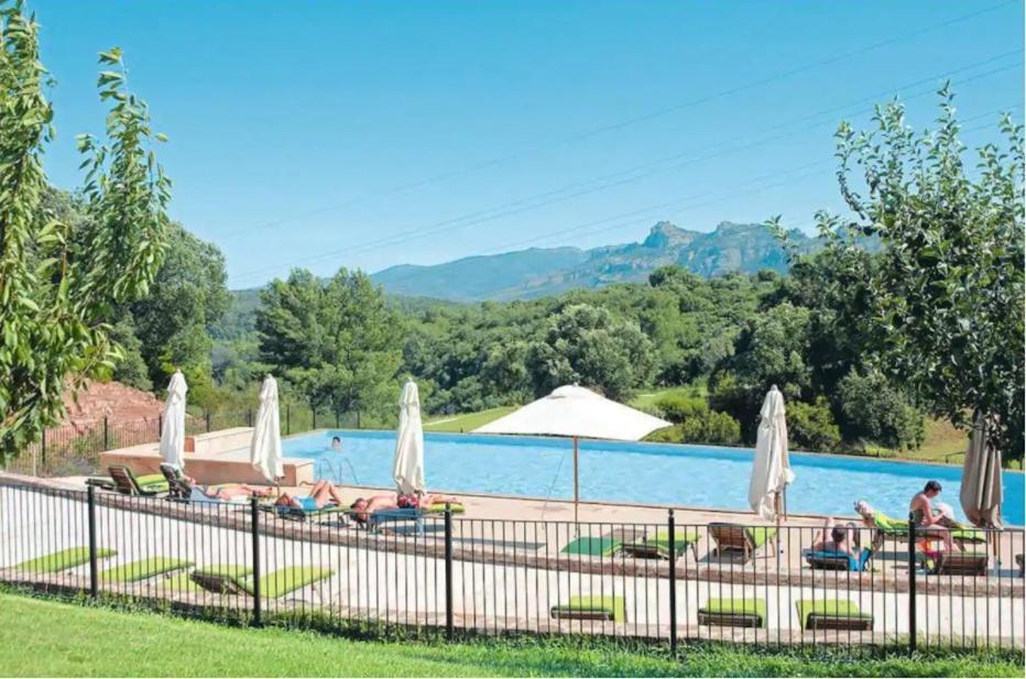 Joli F2 Saint Endreol Hameau Palayson Var La Motte Dış mekan fotoğraf